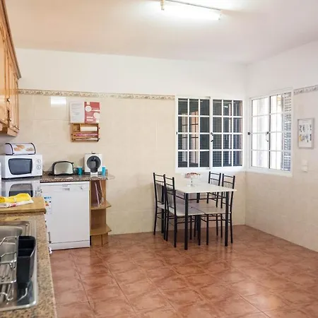 Σπίτι διακοπών Freitas & Silva - Sea View + Garden + Wifi + Bbq Santa Cruz (Oeste)
